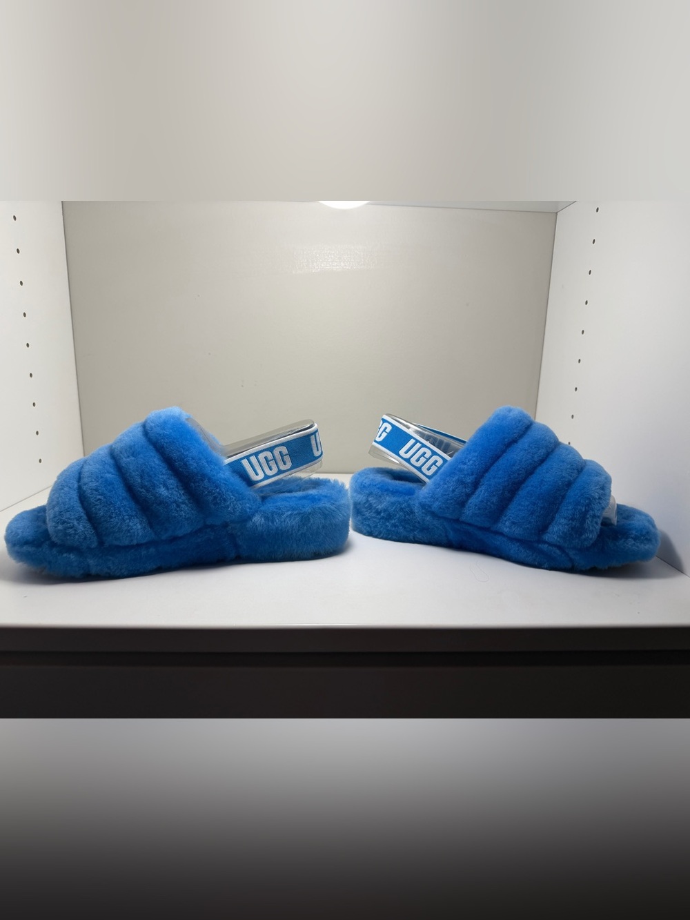 NEVER WORN!!! Blue Fluff Yeah UGG Slides - Picture 3 of 7